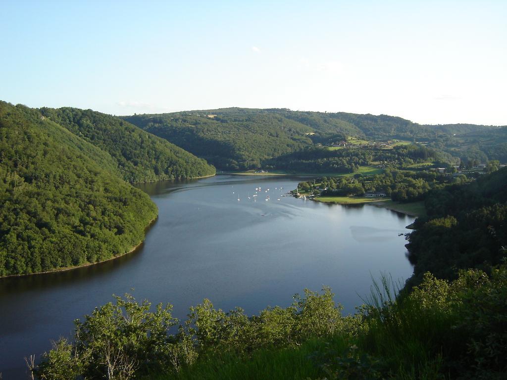 Aux 2 Puys - Gite "Le Lemptegy" Saint-Priest-des-Champs Zewnętrze zdjęcie